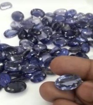 Natural Kaka Nili Lolite Stone