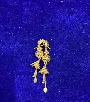 Ladies Gold Fancy Earring