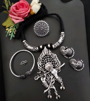 Premium Quality Gorgeous Thread Necklace combo