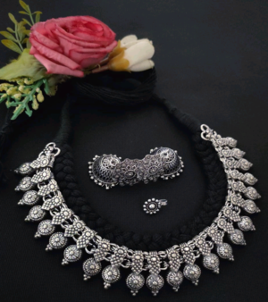 Handmade Oxidised Thread Choker Set