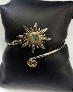 Artificial Fashion Bracelet