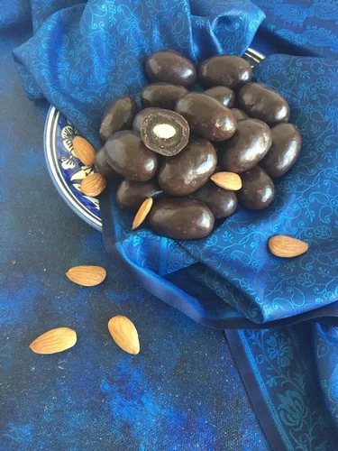 Chocolate Date Almonds