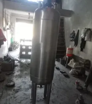 VACCUM Receiver Vessel, Shape : Cylinder